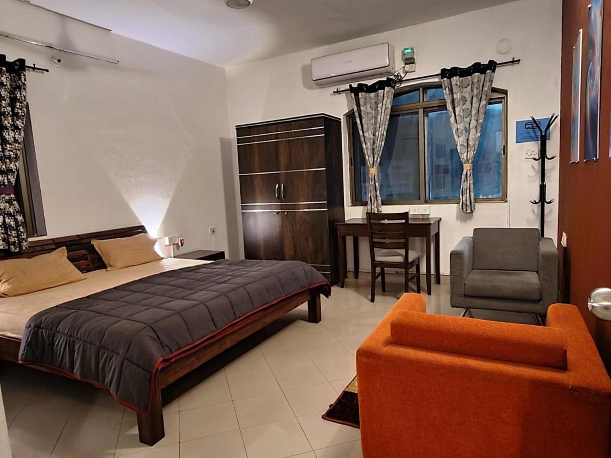 Hostel Lifespace- Twin Bungalow With Pods, Bunks, Private Rooms, Cowork & Cafe ปูเน่ ภายนอก รูปภาพ