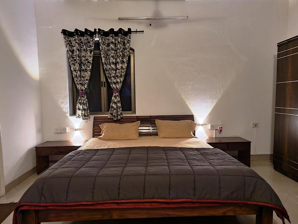 Hostel Lifespace- Twin Bungalow With Pods, Bunks, Private Rooms, Cowork & Cafe ปูเน่ ภายนอก รูปภาพ