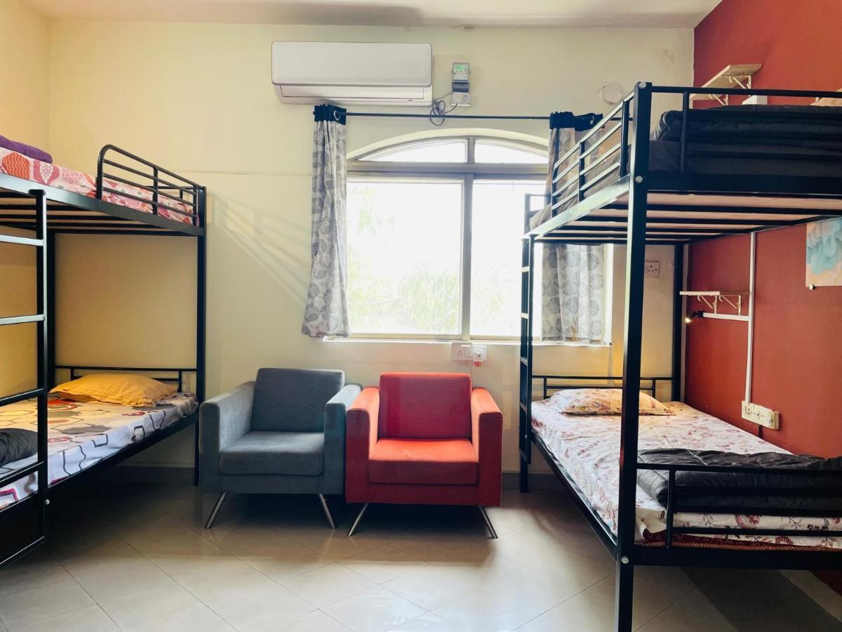 Hostel Lifespace- Twin Bungalow With Pods, Bunks, Private Rooms, Cowork & Cafe ปูเน่ ภายนอก รูปภาพ