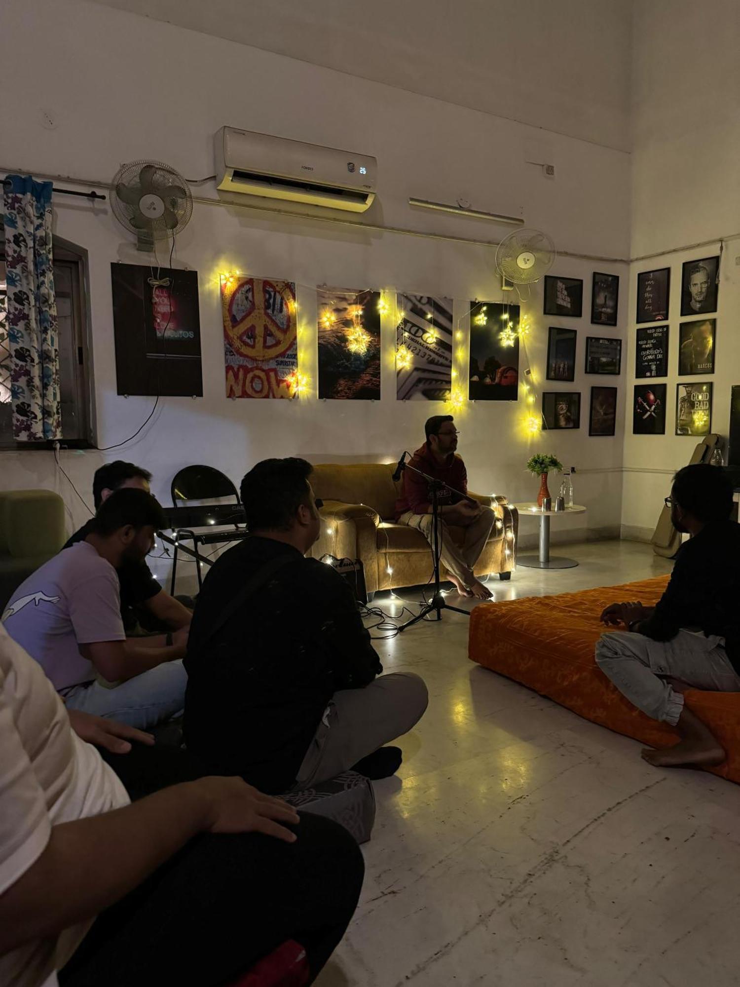 Hostel Lifespace- Twin Bungalow With Pods, Bunks, Private Rooms, Cowork & Cafe ปูเน่ ภายนอก รูปภาพ