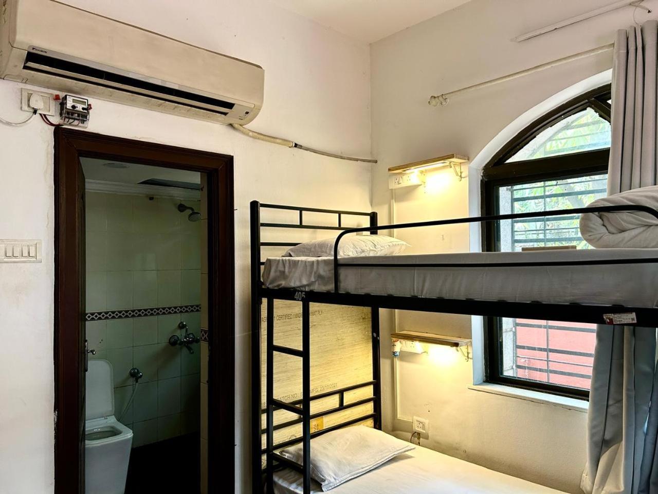 Hostel Lifespace- Twin Bungalow With Pods, Bunks, Private Rooms, Cowork & Cafe ปูเน่ ภายนอก รูปภาพ