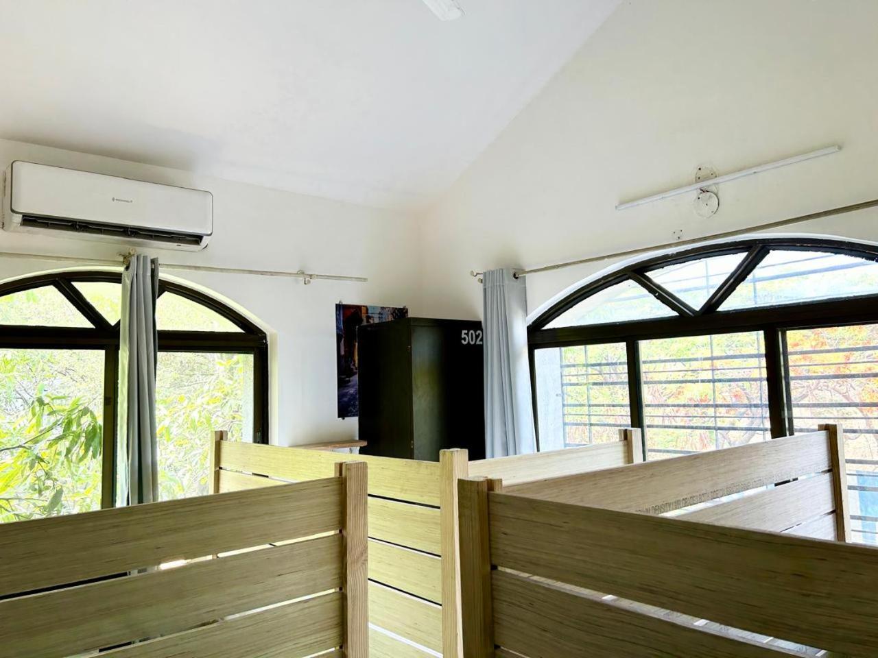Hostel Lifespace- Twin Bungalow With Pods, Bunks, Private Rooms, Cowork & Cafe ปูเน่ ภายนอก รูปภาพ